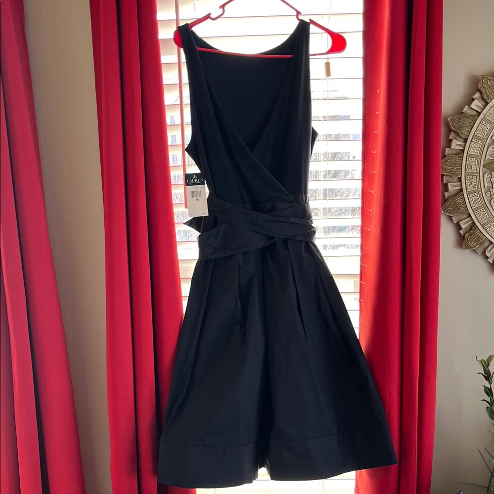 Elegant Navy Blue Sleeveless Wrap Waist Dress